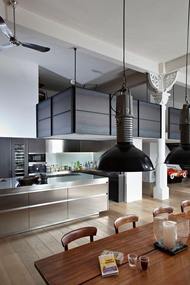Canal House - Industrial Loft with Character in Amsterdam  (12)