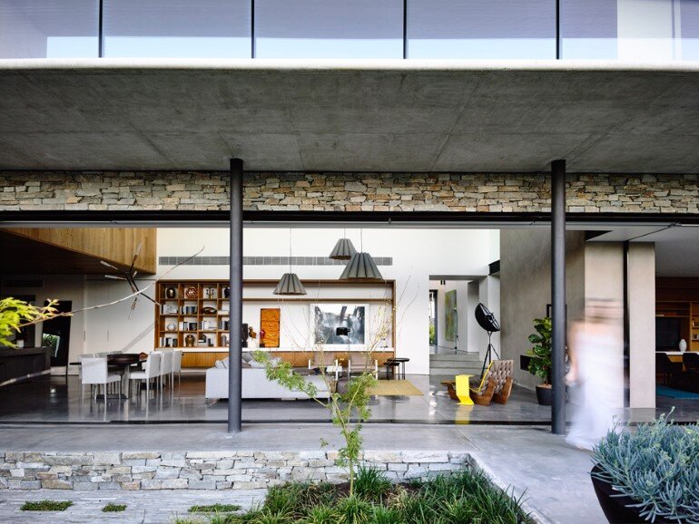 Concrete House Provide Strong Visual Connections Between Levels (14)