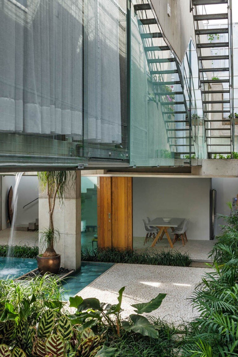 Concrete Weekend House in Downtown São Paulo (21)