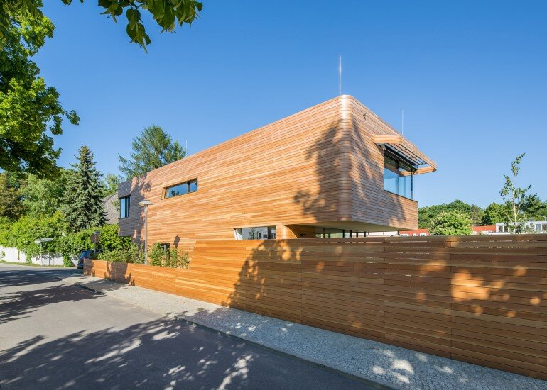 Plus-Energy Houses / Environment-friendly buildings by GRAFT (5)