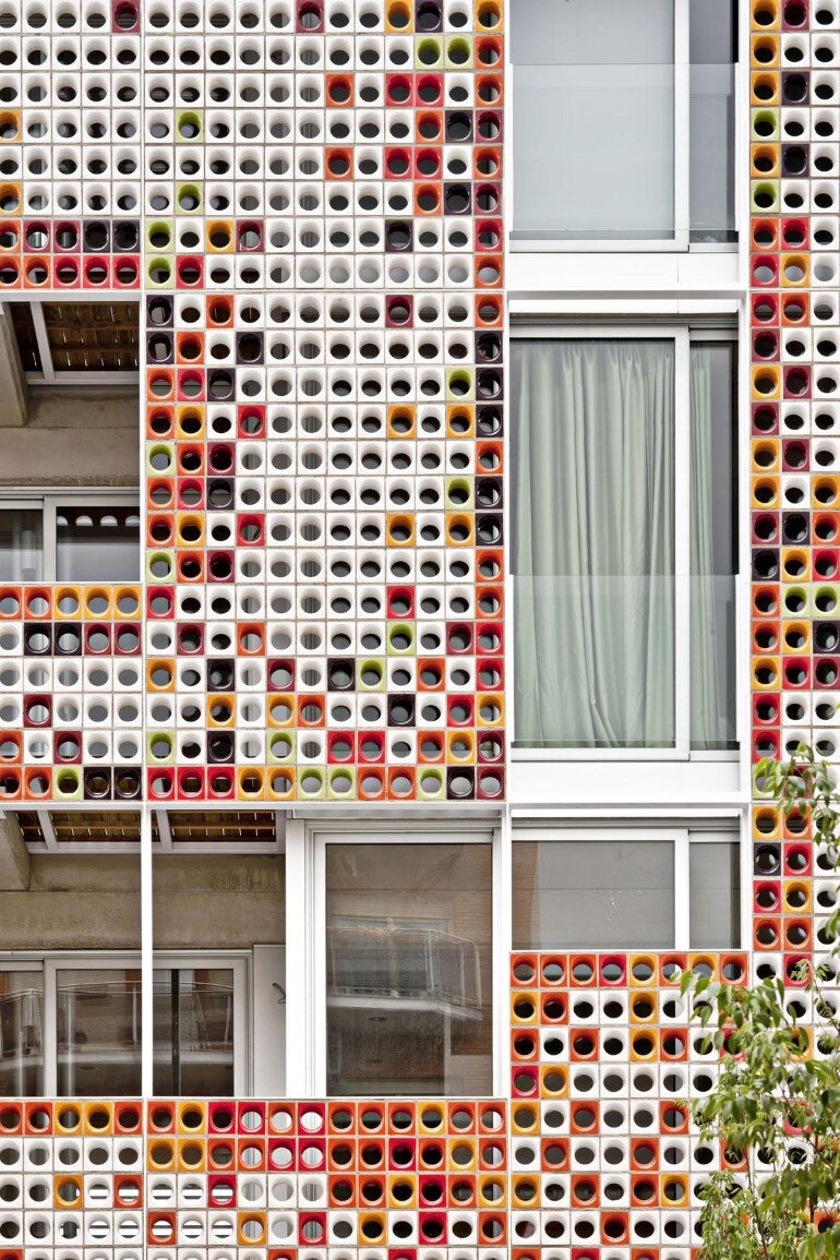 Multifamily Housing Designed with a Shiny Colorful Ceramic Facade (3)