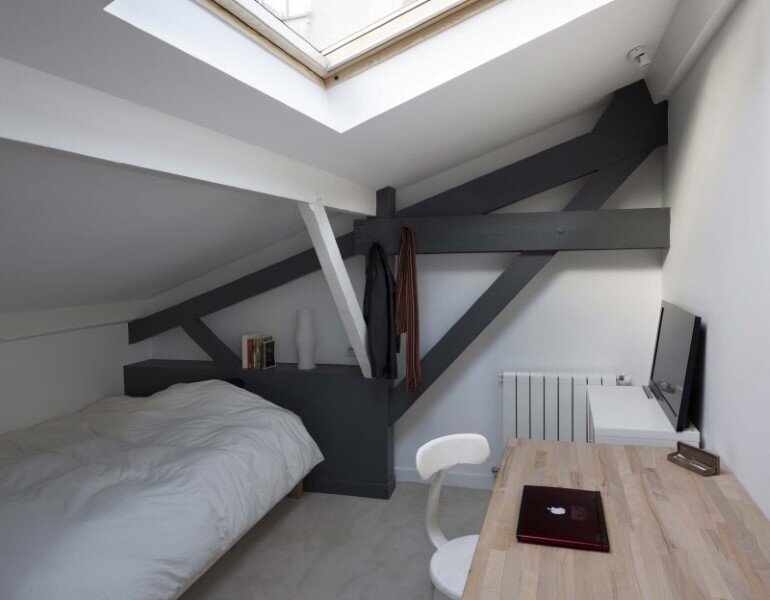 Old Carpentry Transformed into a Light-Filled Loft (10)