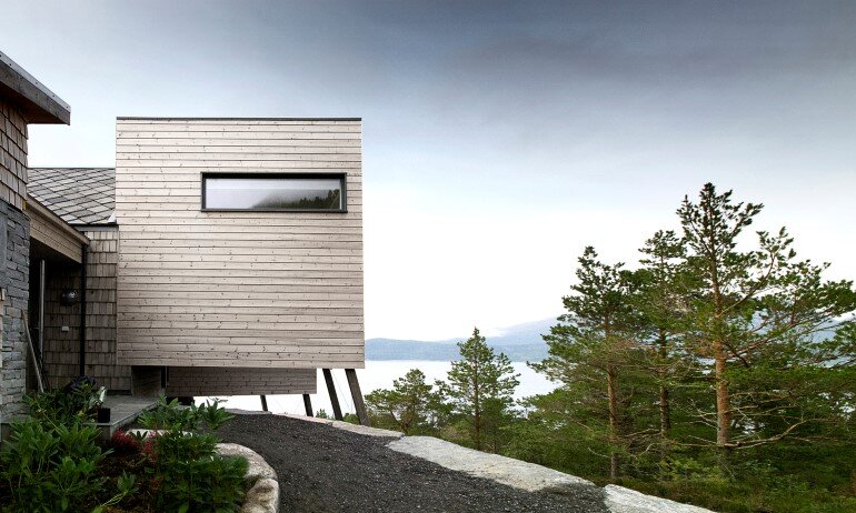Straumsnes Holiday Cabin - Views Over a Norwegian Fjord 3