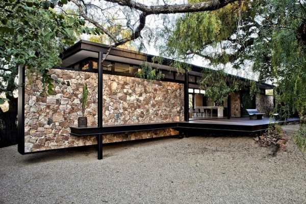 Westcliff Pavilion – Steel-Framed Cottage Located in Johannesburg