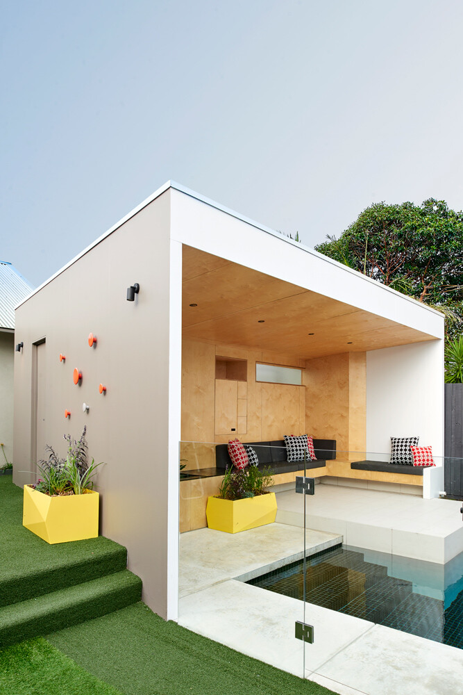Brighton Bunker - Outdoor Living Space by Dan Gayfer Design (14)