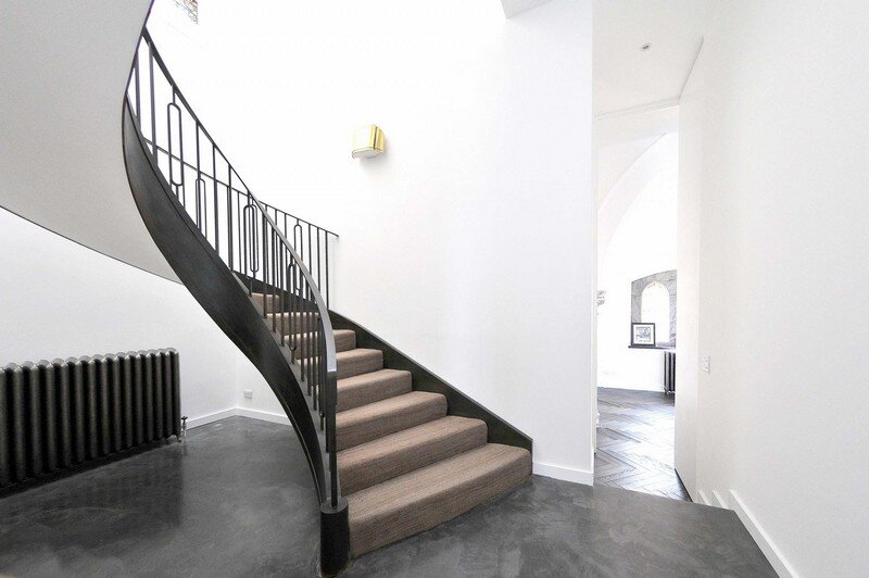 Cantilevered Helical Staircase with Gun Metal Finish (1)