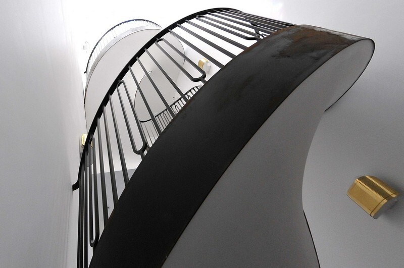 Cantilevered Helical Staircase with Gun Metal Finish (9)
