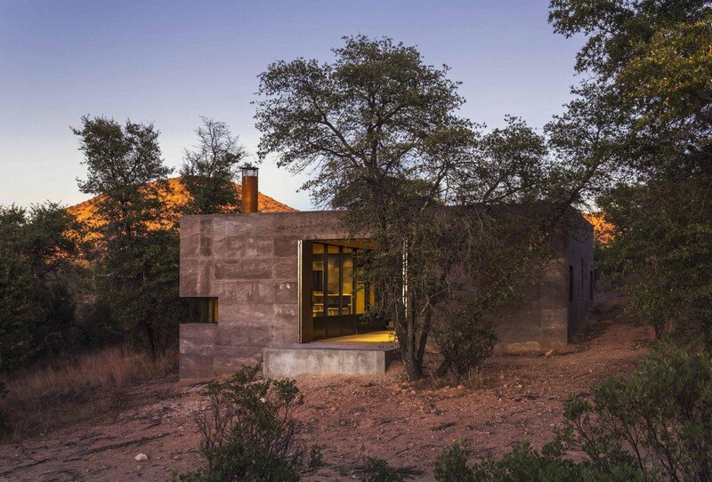 Casa Caldera - Small Shelter in Arizona by DUST (3)