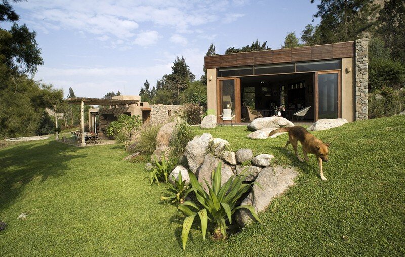 Chontay Stone House in Peru by Marina Vella Arquitectos (16)