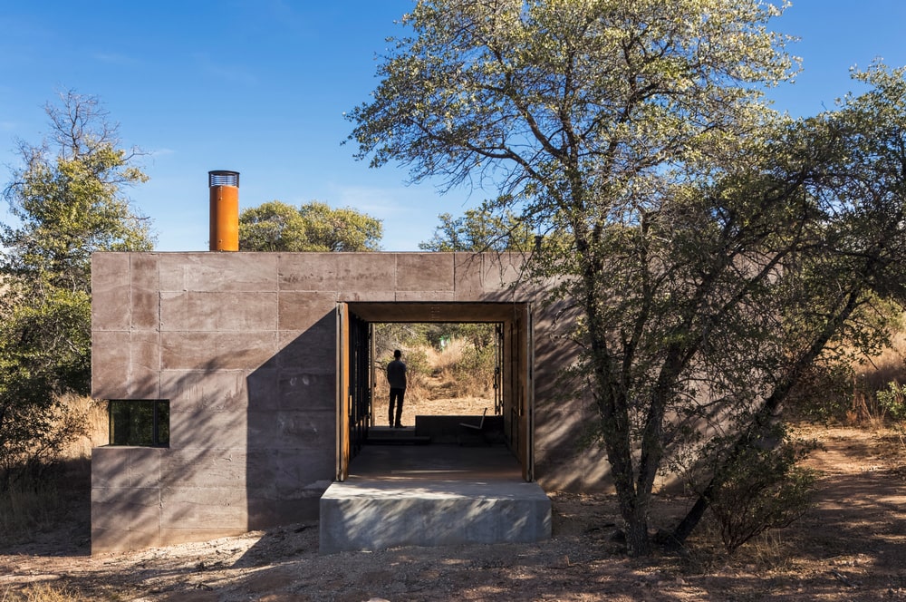 Casa Caldera: Small Shelter in Arizona by DUST Architects