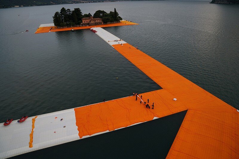 The Floating Piers - A 3 Kilometer-long Walkway Across the Water of Lake Iseo (14)