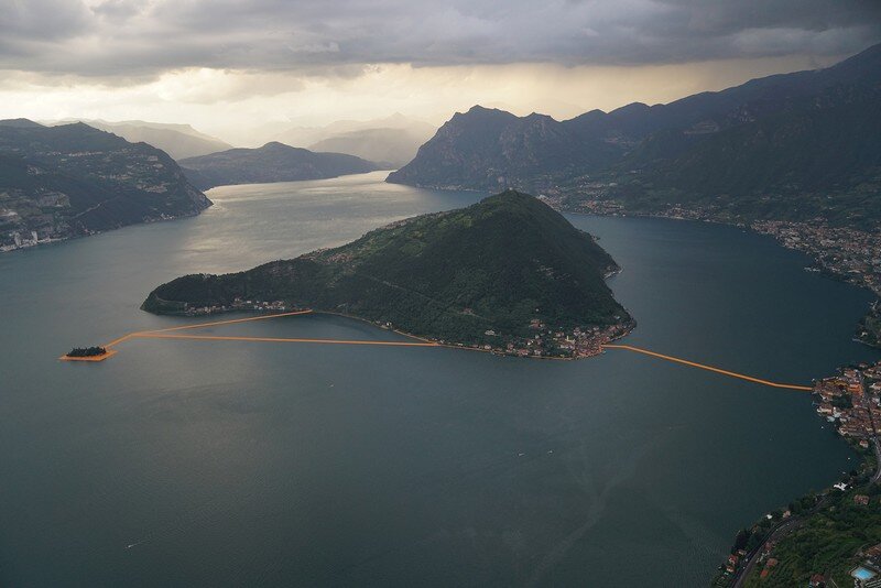 The Floating Piers - A 3 Kilometer-long Walkway Across the Water of Lake Iseo (21)
