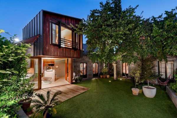 Bell House – 1850s Fitzroy Bluestone Cottage Renovation