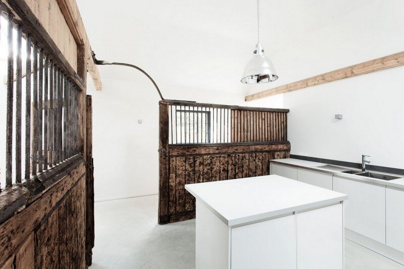 Historic Horse Stables Turned into a Wonderful Three Bedroom Home (7)