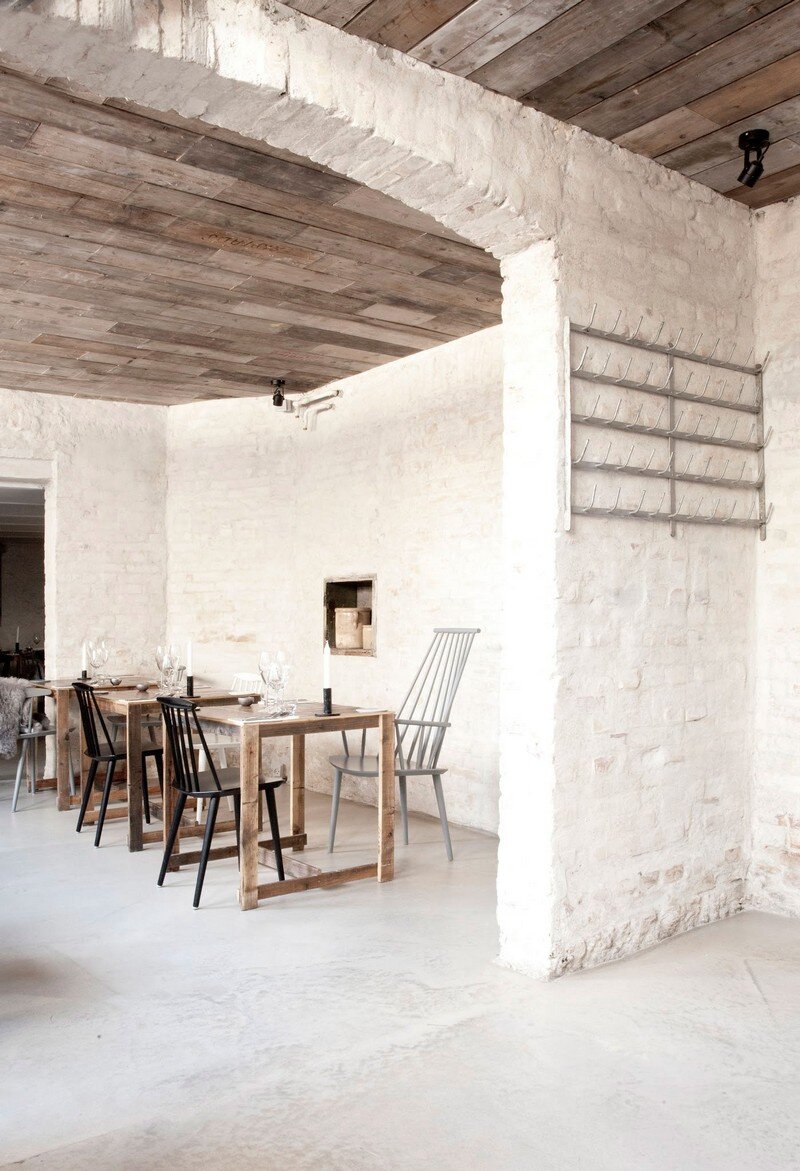 Höst Restaurant - Rustic Scandinavian Interior by Norm Architects (18)