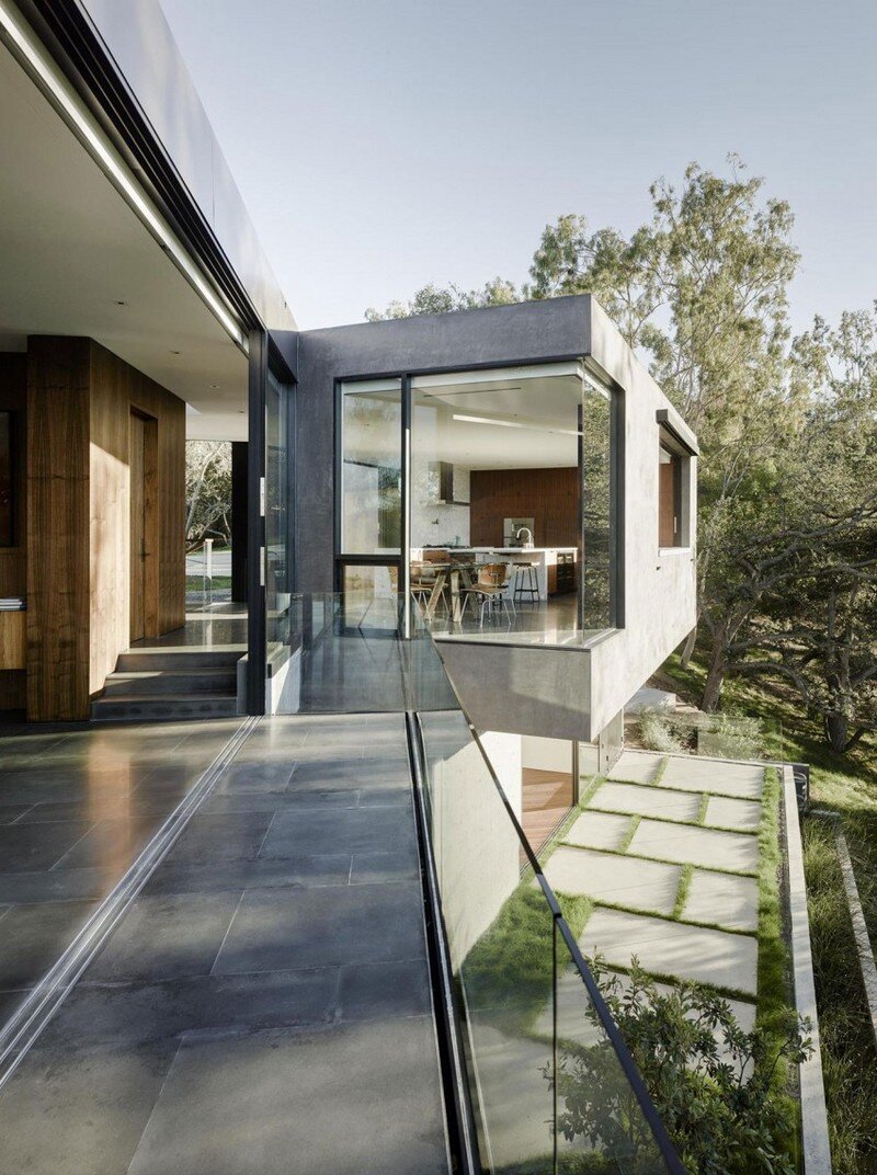 Oak Pass House with Panoramic Canyon Views Walker Workshop (2)