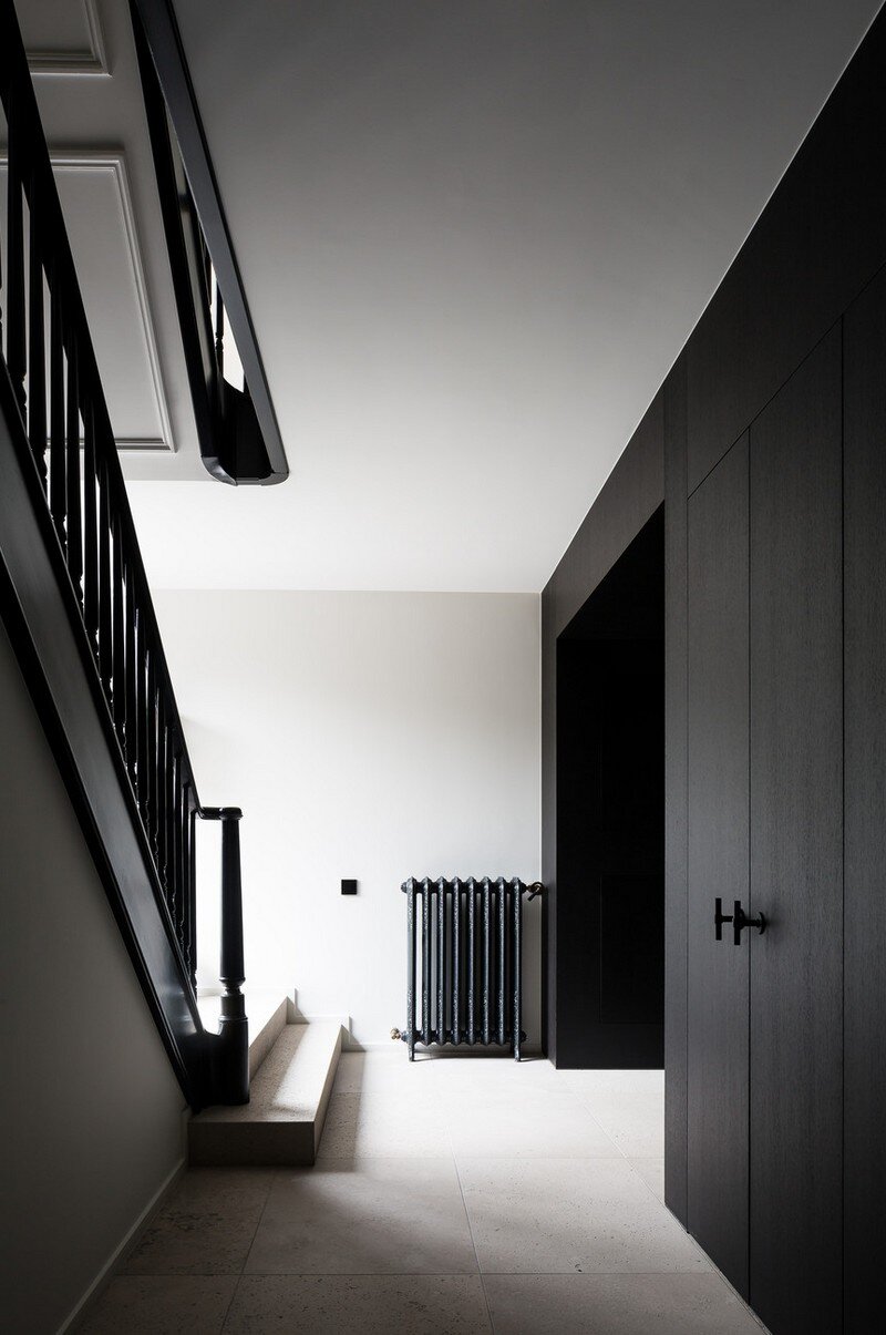 Old Town House Rebuilt and Renovated by JUMA Architects (2)