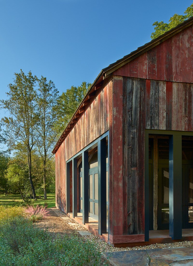 Red Barn at Hazel River Cabin Bonstra Haresign Architects 7