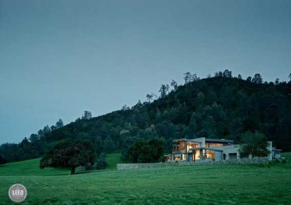 Spring Ranch: Family Retreat by Feldman Architecture