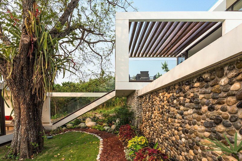 Tropical Eco-Friendly House by Alberto Zavala Arquitectos (9)