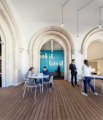 Uniplaces Headquarters in Lisbon by Paralelo Zero