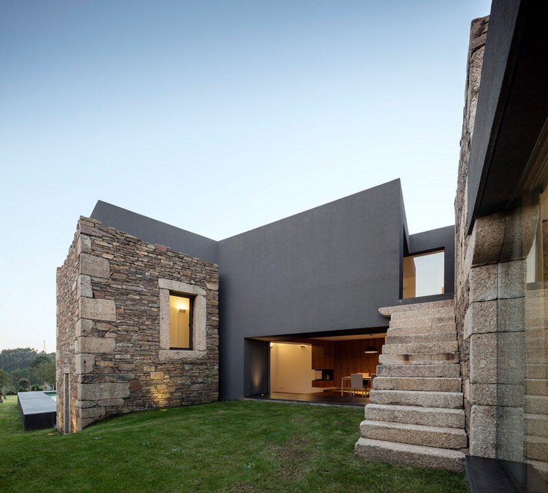 Vigario House is a Dialog Between Old and New (1)