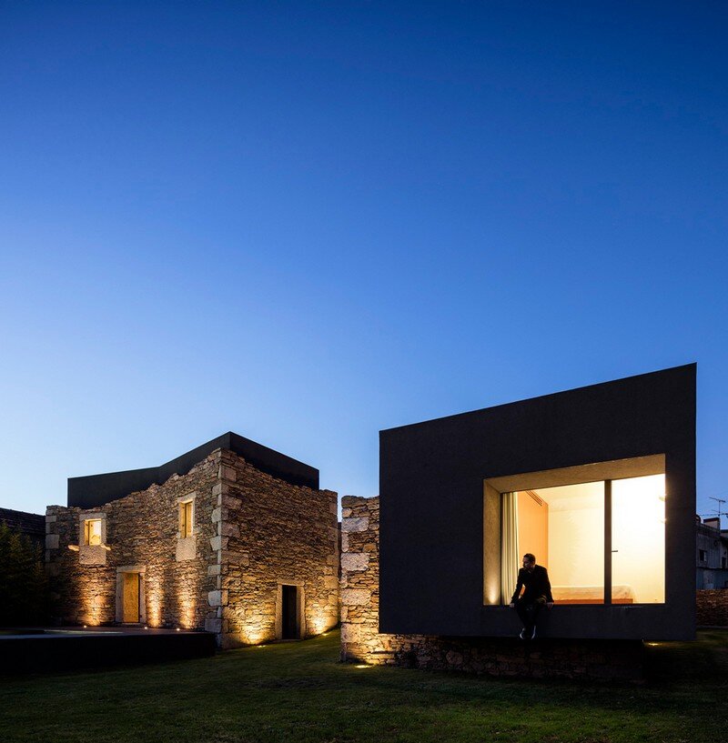 Vigario House is a Dialog Between Old and New (5)