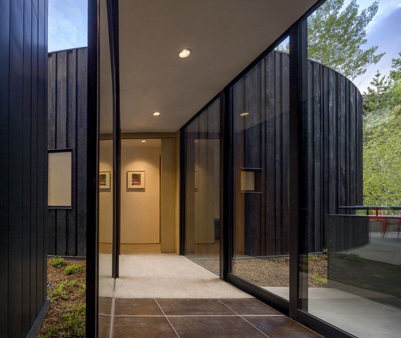 Blackbird House - Urban Mountain Retreat by Will Bruder Architects (16)
