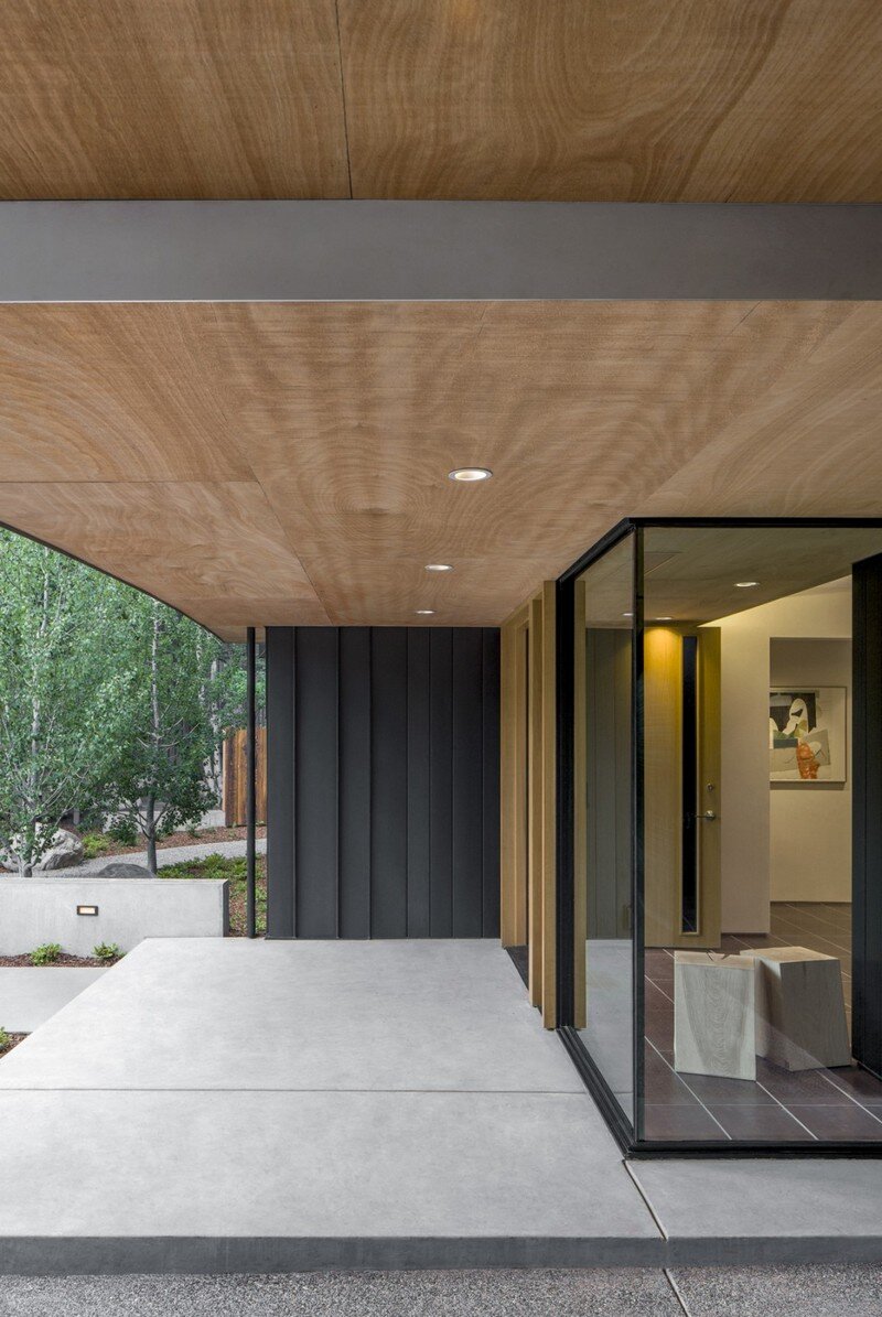 Blackbird House - Urban Mountain Retreat by Will Bruder Architects (21)