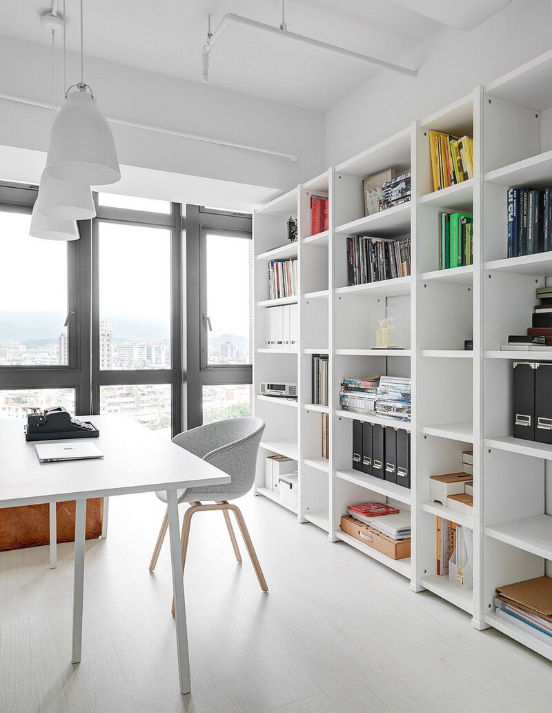 Minimalist White Apartment - Tsai Residence by Tai & Architectural Design (9)