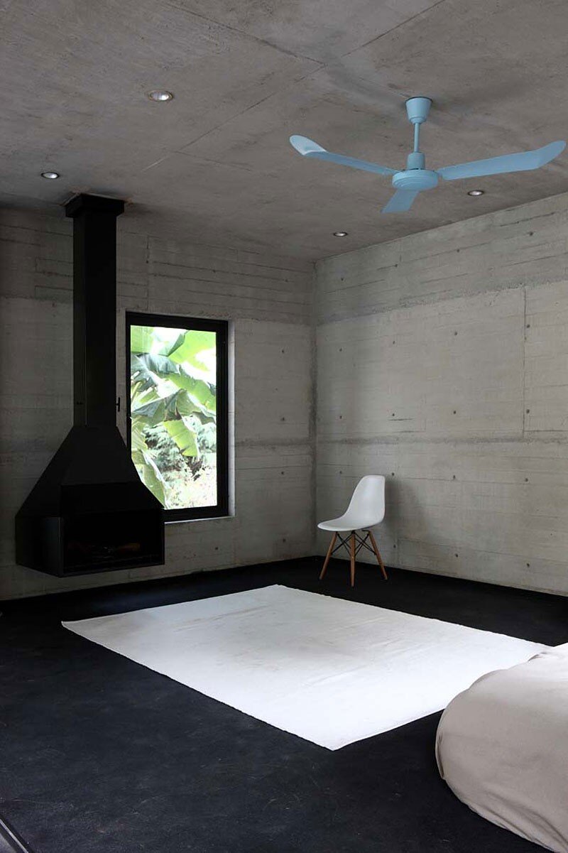 Tepoztlan Lounge - Modern Concrete Bungalow by Cadaval & Sola-Morales (12)