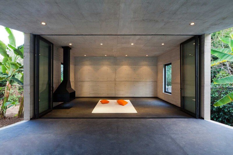 Tepoztlan Lounge - Modern Concrete Bungalow by Cadaval & Sola-Morales (4)