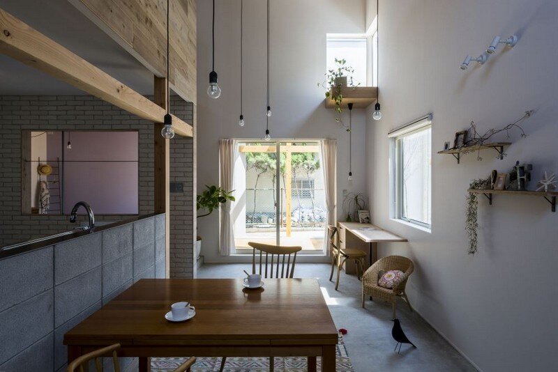 Uji House by ALTS Design Office (16)