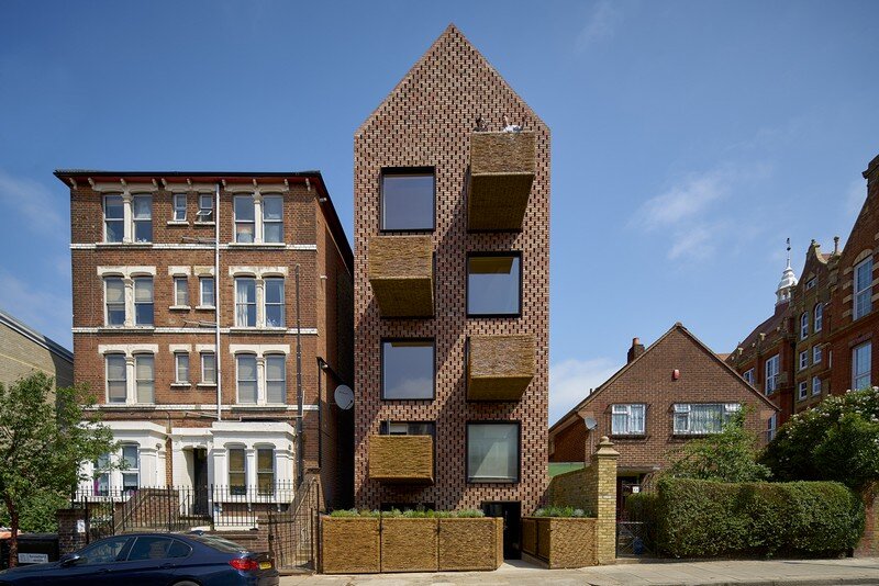 Barretts Grove Apartment Building in London / Groupwork and Amin Taha