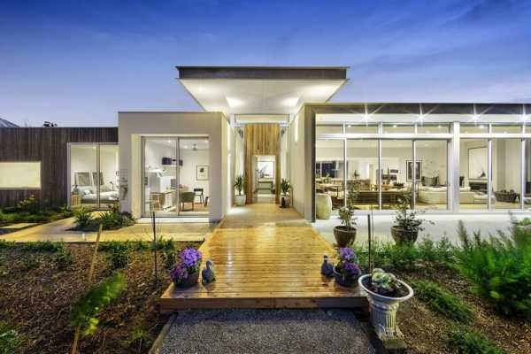 Eliza House - Innovative and Luxurious New Modern Residence by MRTN Architects