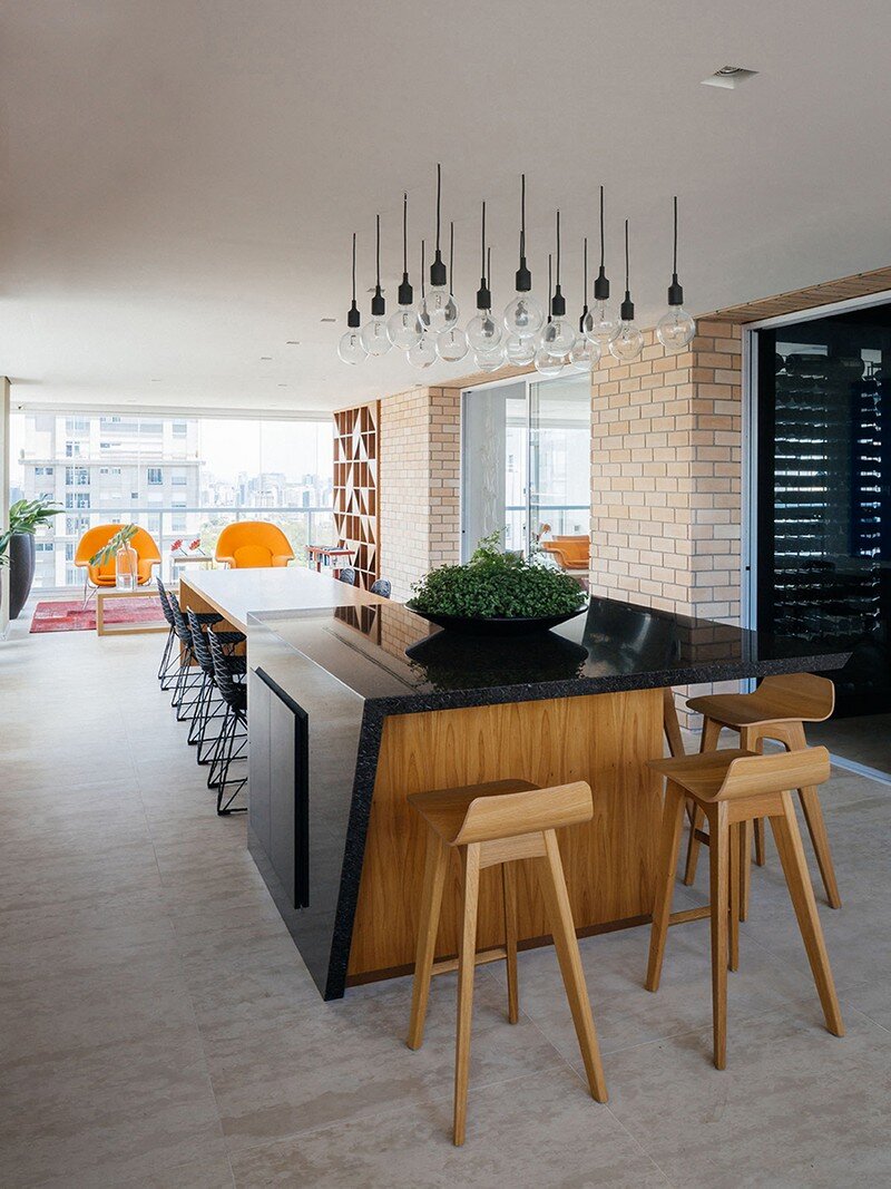 Ibirapuera Apartment - Mix of Contemporary and Brazilian Modern Classics 12