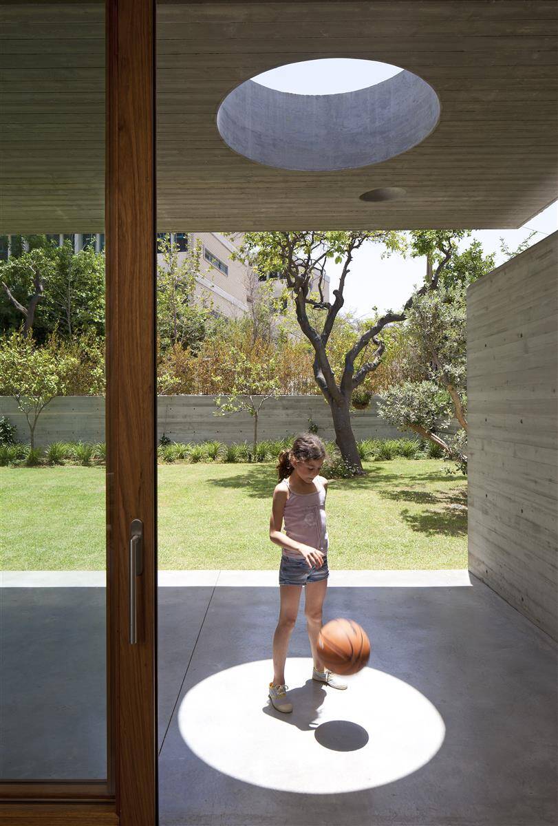 Kedem House in Ramat HaSharon- A House of an Architect (15)