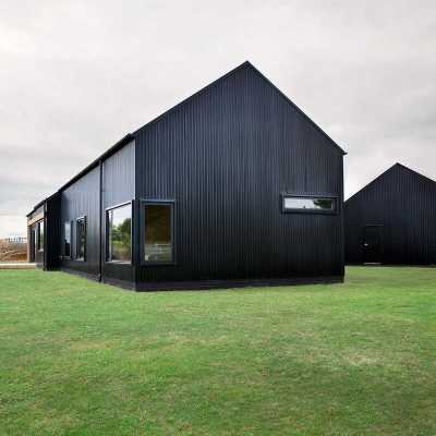 Modern Barn Form - Innovative Black Barn by Red Architecture