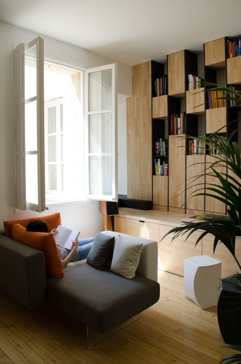 Small Bordeaux Apartment Revealing a Good Space Distribution