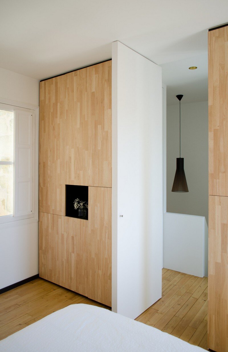 Small Bordeaux Apartment Revealing a Good Space Distribution 14