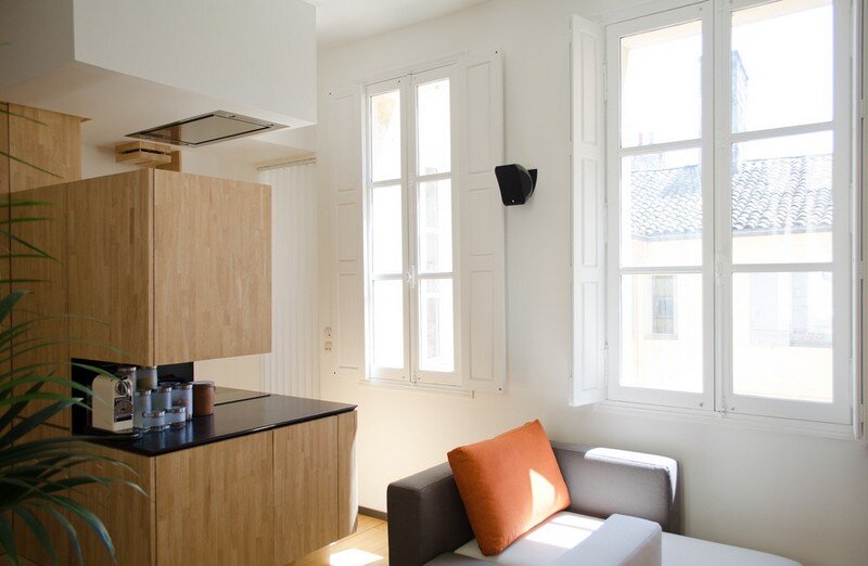 Small Bordeaux Apartment Revealing a Good Space Distribution 8