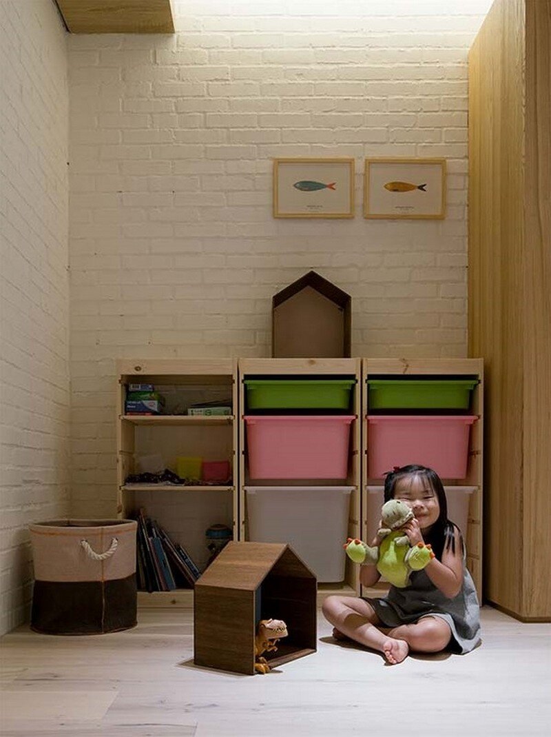 Taipei Open Flat - Wood Beams, Redbrick, and Concrete for a German Lifestyle 15