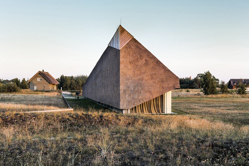 Sharp Linear Structure with a Facade of Straw