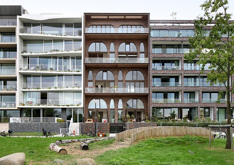 DIY-housing in Amsterdam