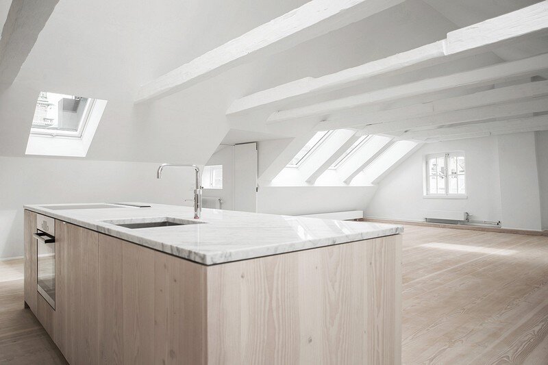 Studiomama Completes Renovation of Apartments in 1720s House 4