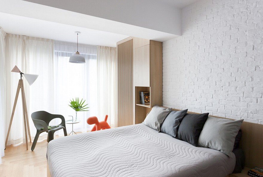 Inviting Apartment With A Stylish and Warm Interior Design Rosu & Ciocodeica 18