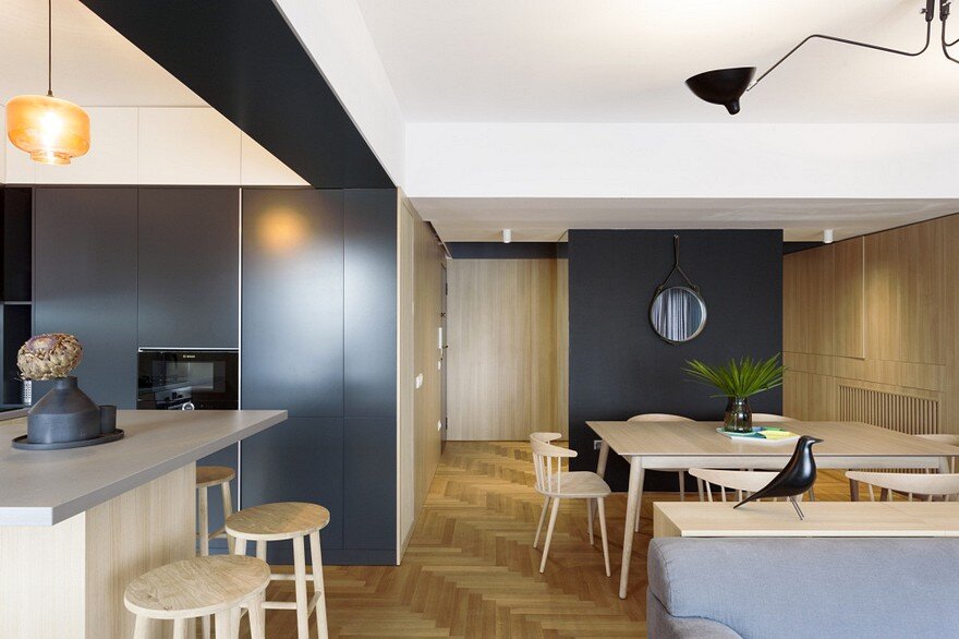 Inviting Apartment With A Stylish and Warm Interior Design Rosu & Ciocodeica 4