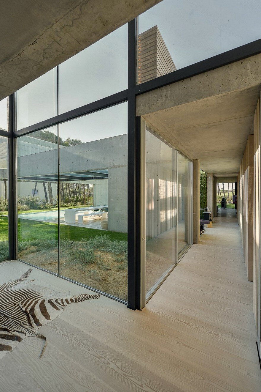 Patio House - The Wall House / Guedes Cruz Arquitectos 13