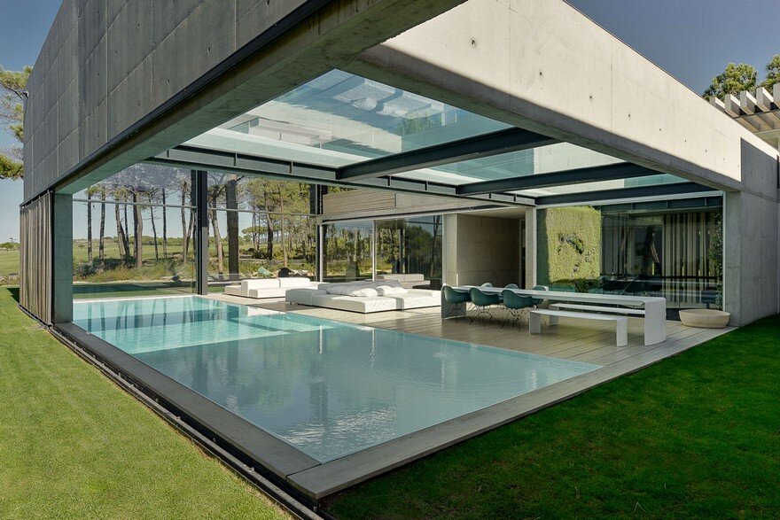 Patio House - The Wall House / Guedes Cruz Arquitectos 3
