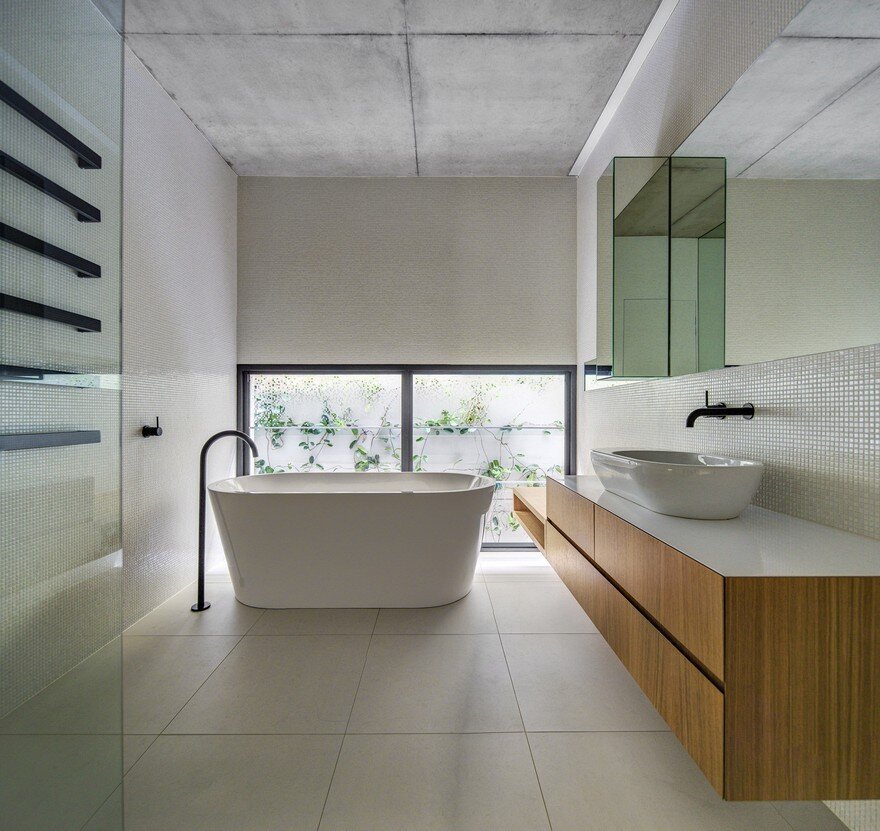 bathroom, Nobbs Radford Architects